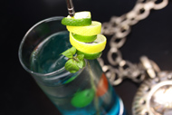 ノンアルコール|ブルーライムスプラッシュ 800円|ジンジャーエールにライムのパンチがきいた、スッキリとした口当たりのカクテル。