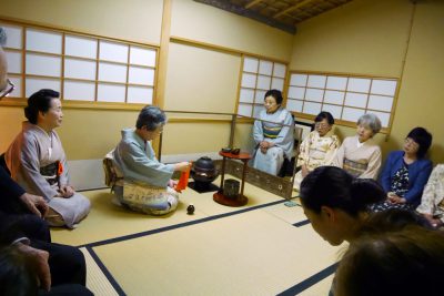 「新緑のお茶会」を開催しました♪