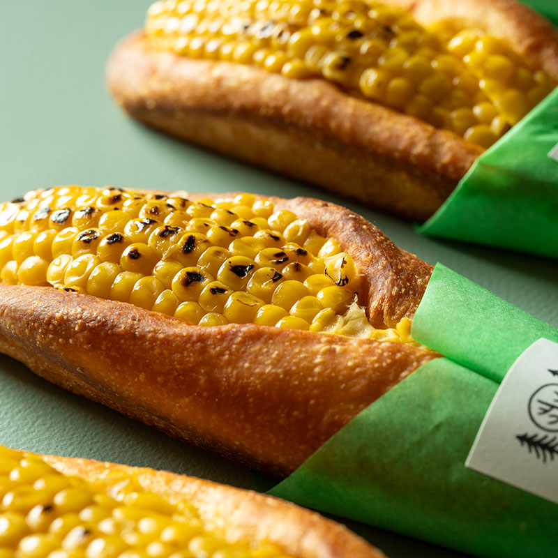 那須産チーズとトマトのカプリ風タルティーヌ